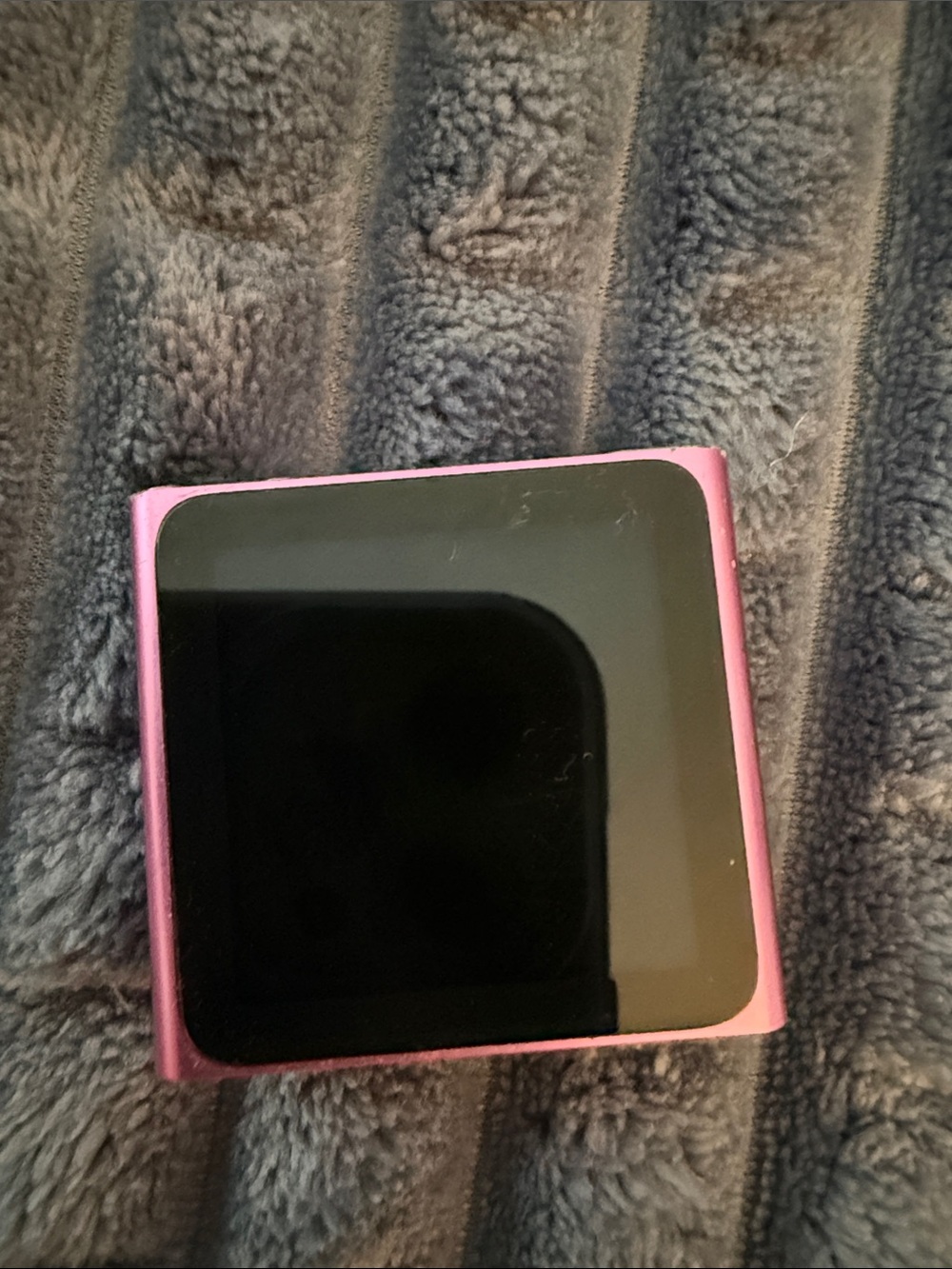 Apple Pink Portable Media Player Tablet-Style Screen